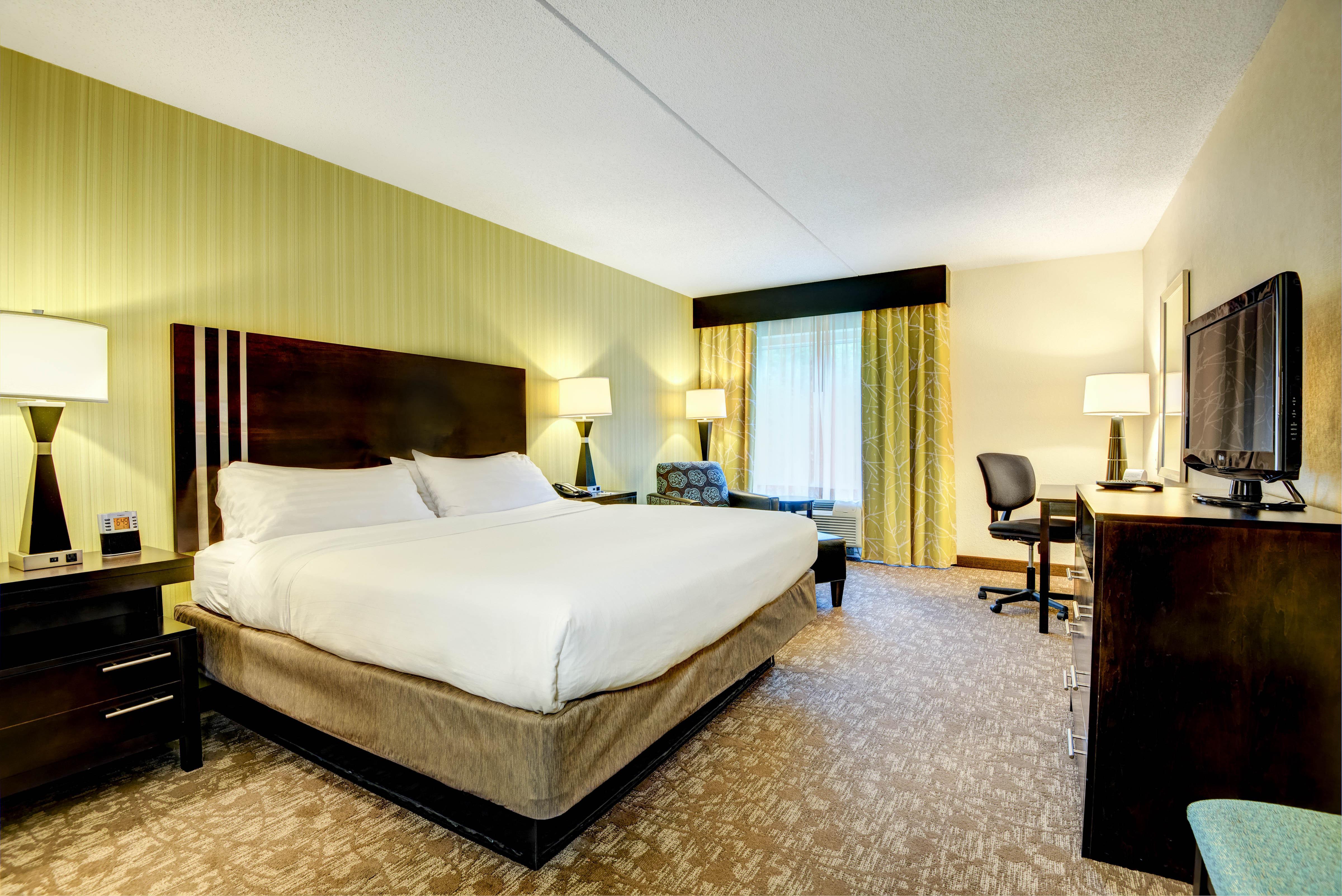 Holiday Inn Express - Neptune By Ihg Екстериор снимка
