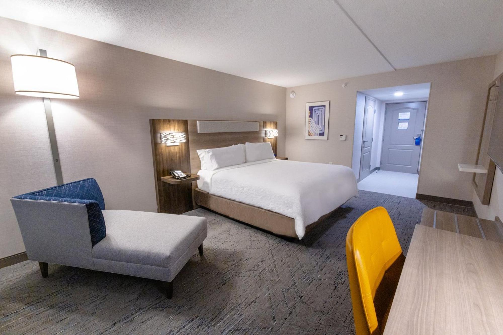 Holiday Inn Express - Neptune By Ihg Екстериор снимка